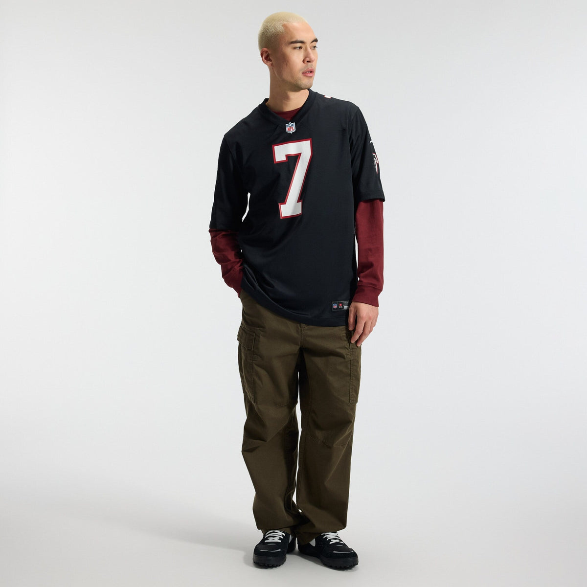 Atlanta Falcons Bijan Robinson Black Throwback Game Jersey product image 5, provided for visual reference and product detail