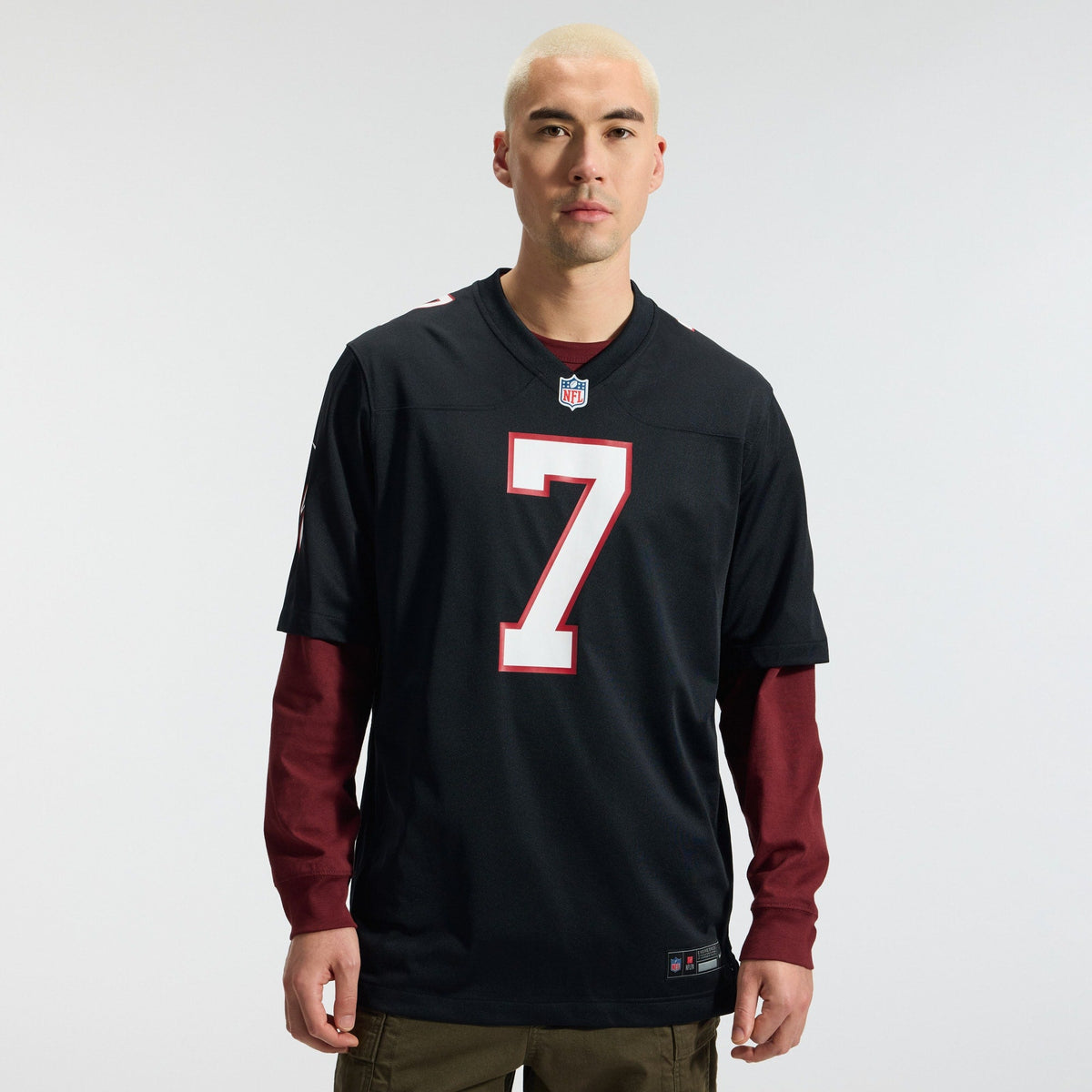 Atlanta Falcons Bijan Robinson Black Throwback Game Jersey product image 3, provided for visual reference and product detail