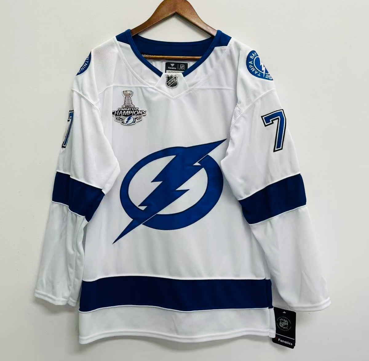 Víctor Hedman Tampa Bay Lightning Official NHL Jersey product image 2