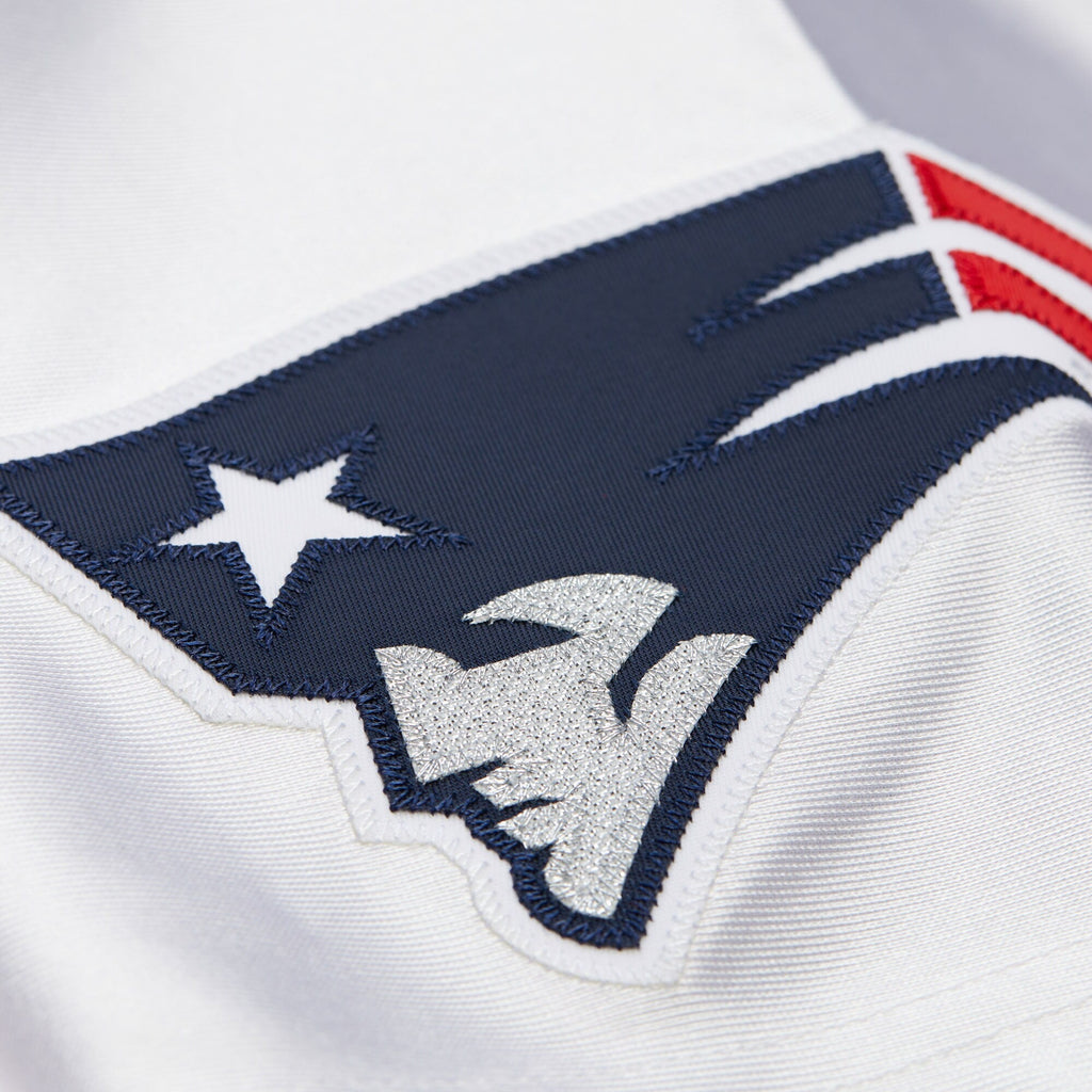 New England Patriots Tom Brady White 2000 Authentic Jersey product image 9, provided for visual reference and product detail